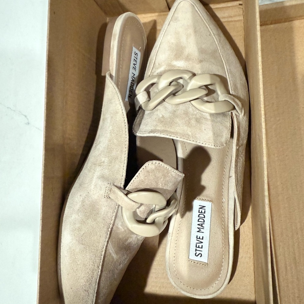 Steve Madden Cream Mules with Chain Detail